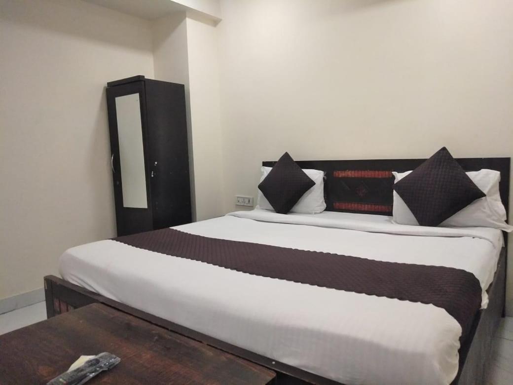 Three Kings Near Janakpuri Dilli Haat Hotel Ню Делхи Екстериор снимка